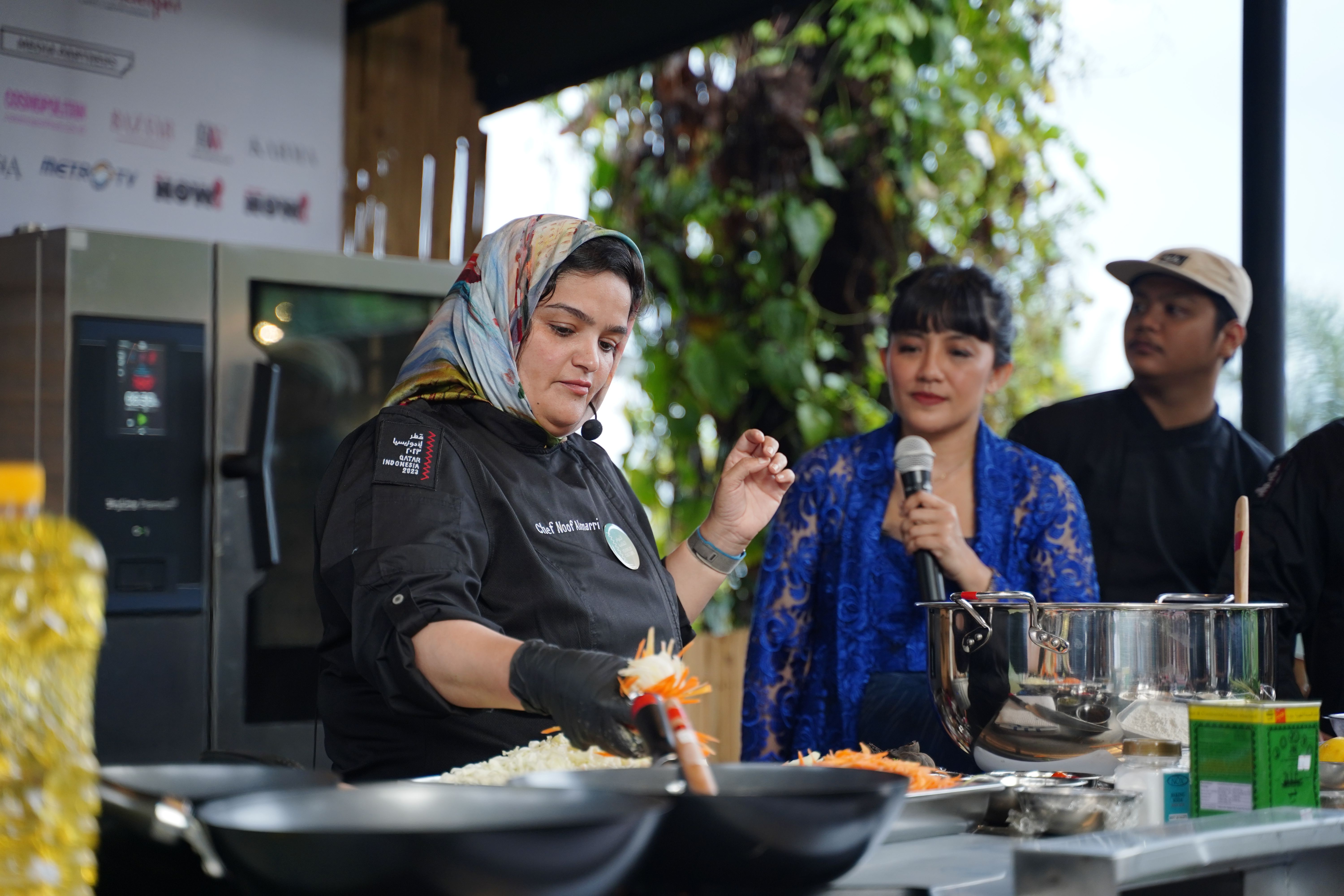 Chef Noof Cooking at Ubud Food Festival 2023 with Years of Culture.