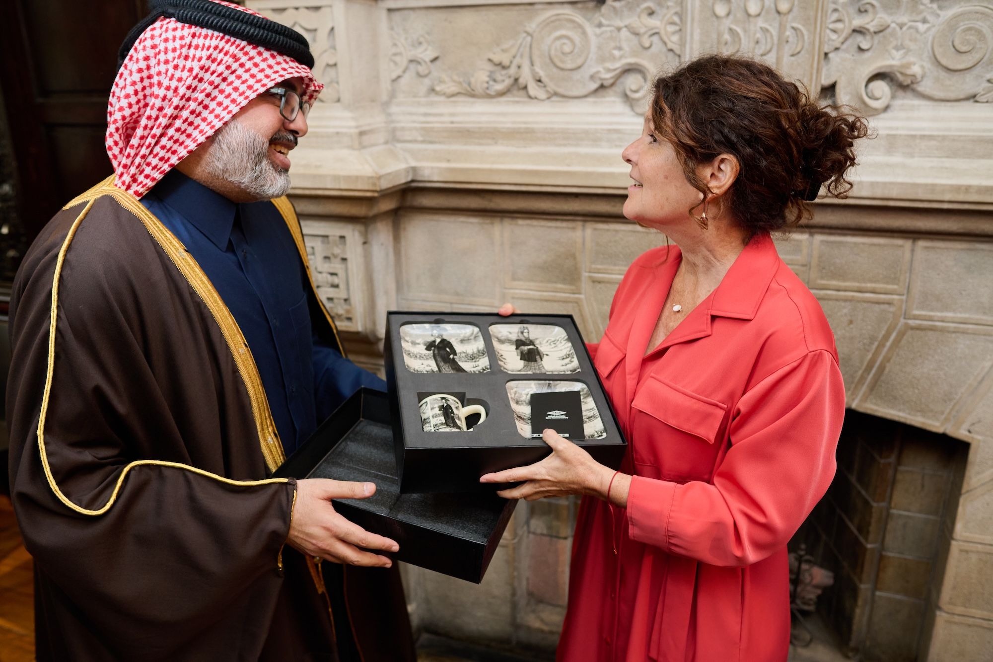 Counselor Ali Al-Binali and Minister Ricardes.jpg