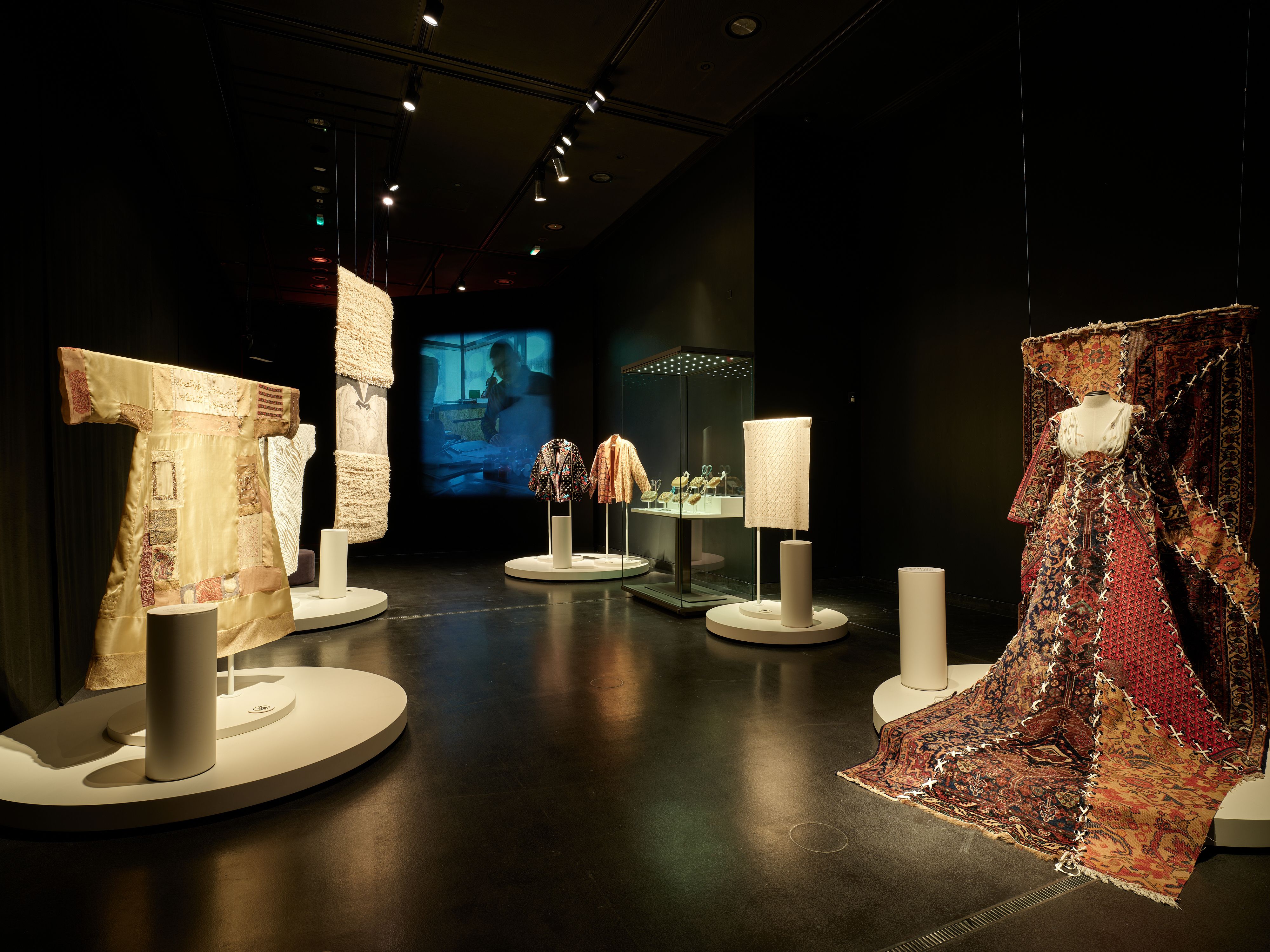 Fashioning an Empire: Textiles from Safavid Iran