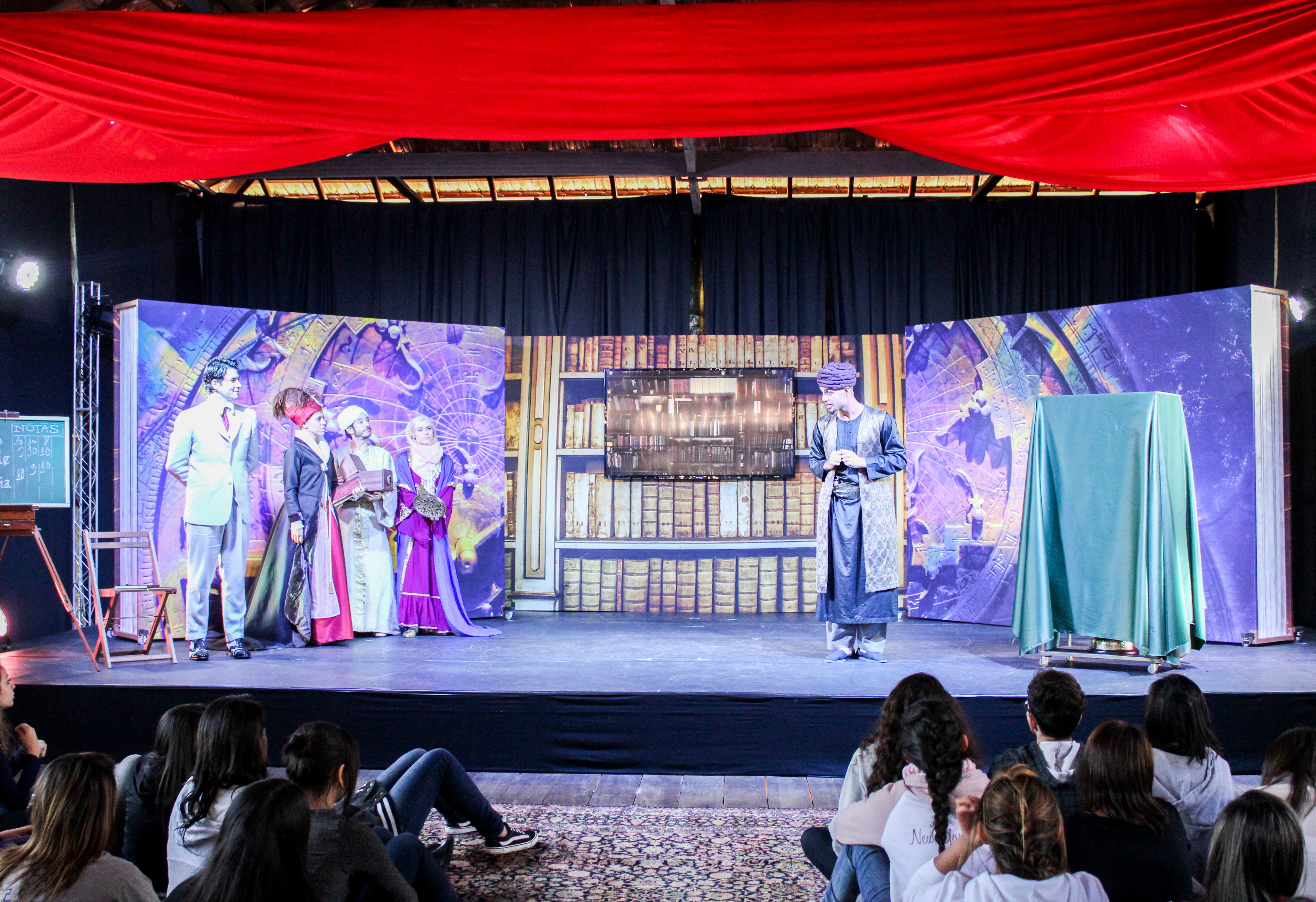 A company of actors on stage for an educational production of "1001 Inventions: Science from Muslim Civilisations" in Brazil.