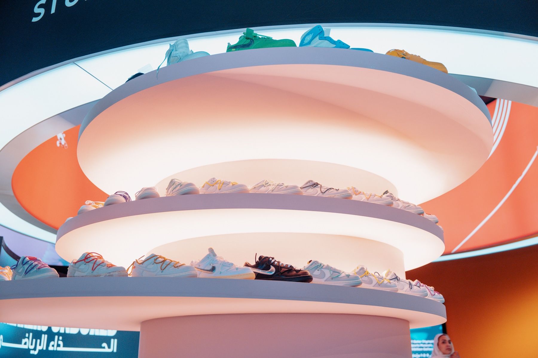  الحذاء الرياضي: من الصانع إلى الشارع